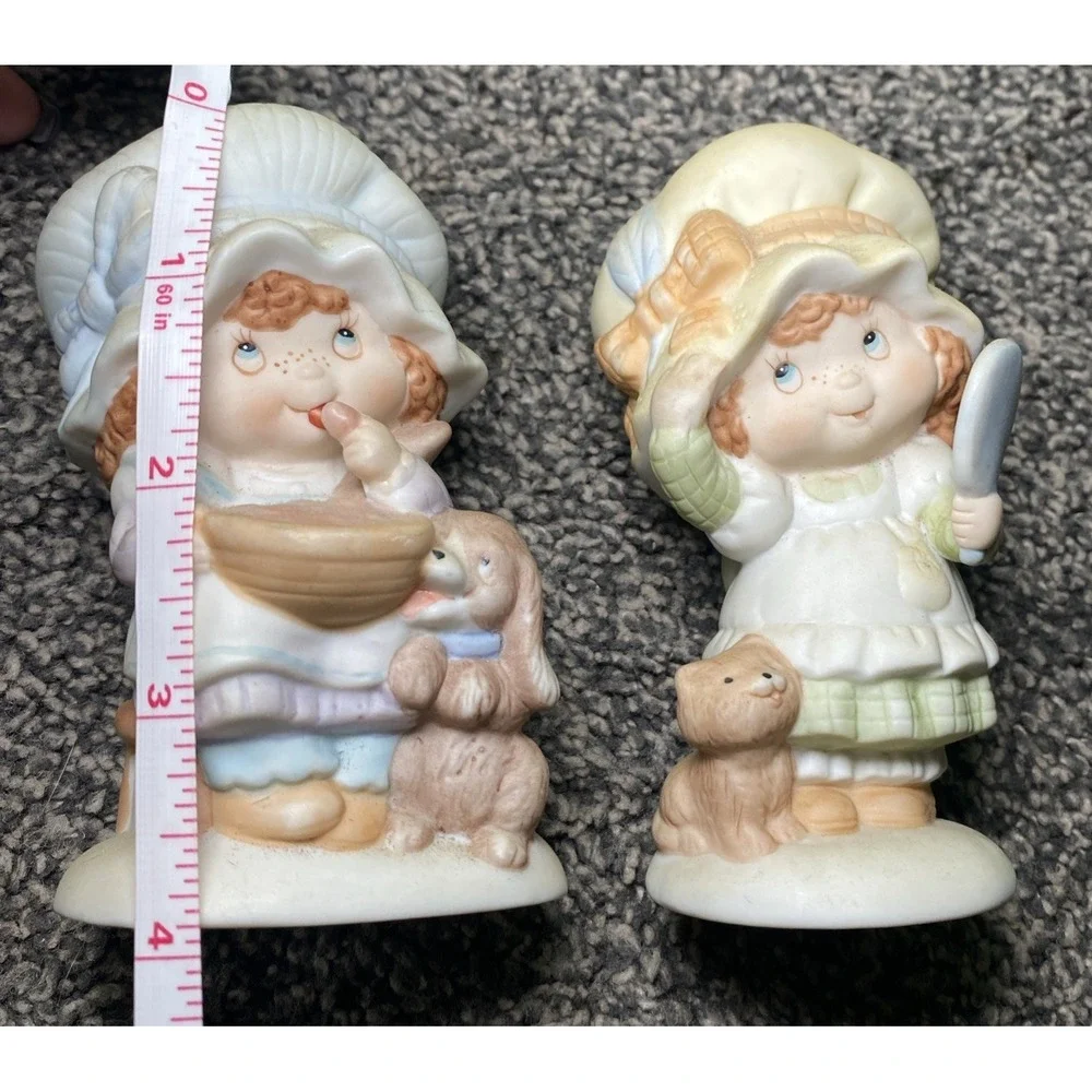 Vintage Miss Mitzie Girl With Puppy & With Cat & Tulips Figurines Heartline
